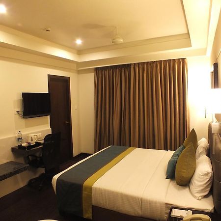 Hotel Regalia Tirupati Eksteriør billede