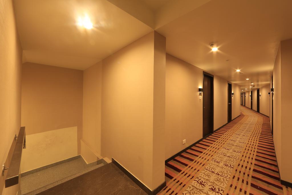 Hotel Regalia Tirupati Eksteriør billede