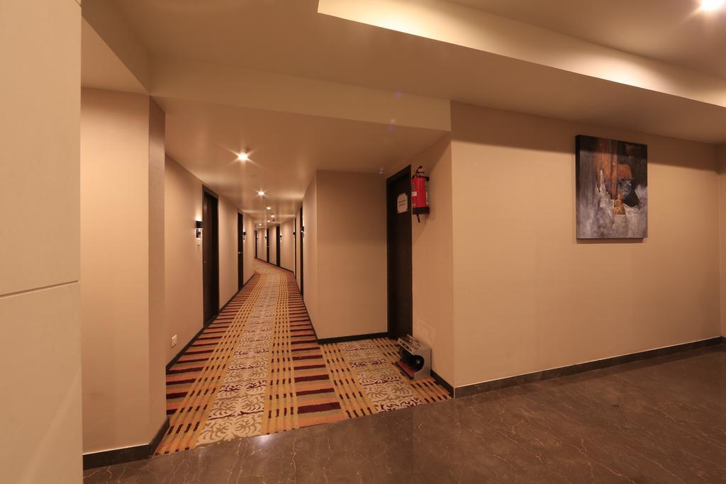 Hotel Regalia Tirupati Eksteriør billede