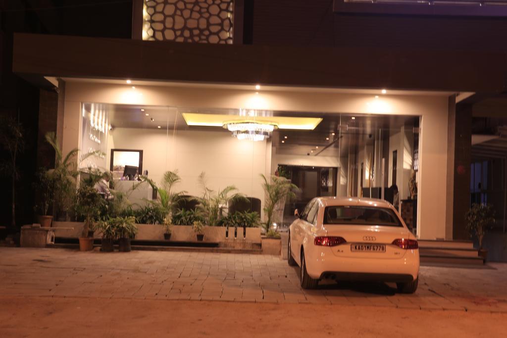 Hotel Regalia Tirupati Eksteriør billede