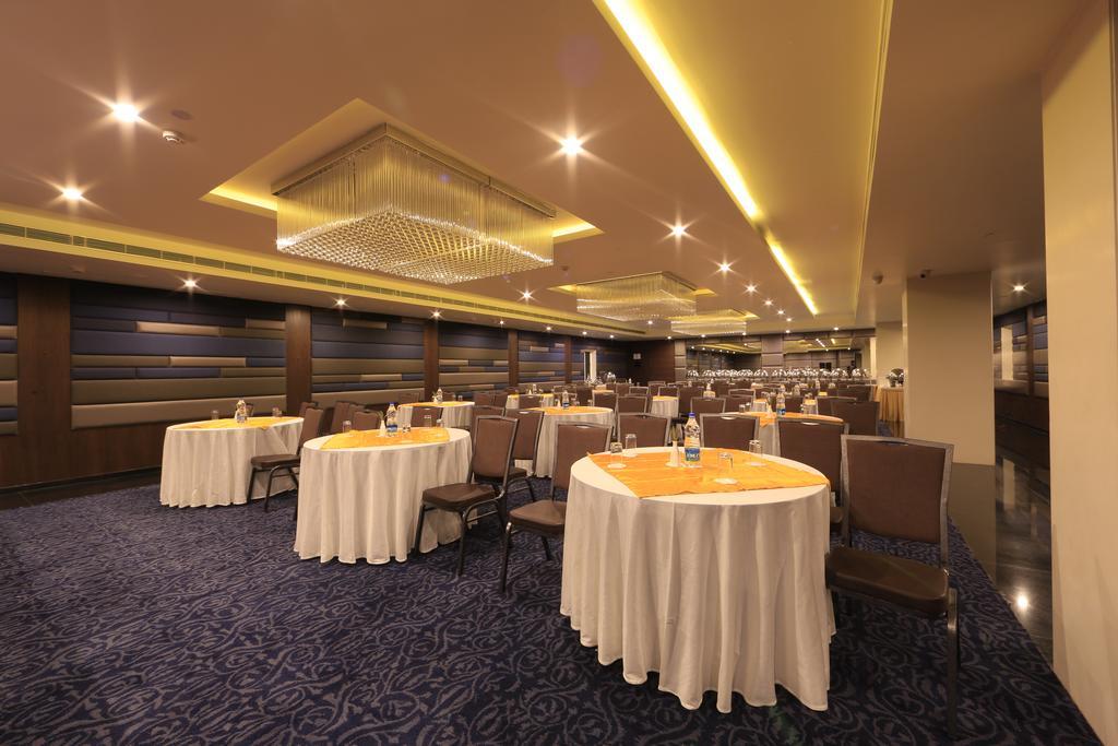 Hotel Regalia Tirupati Eksteriør billede
