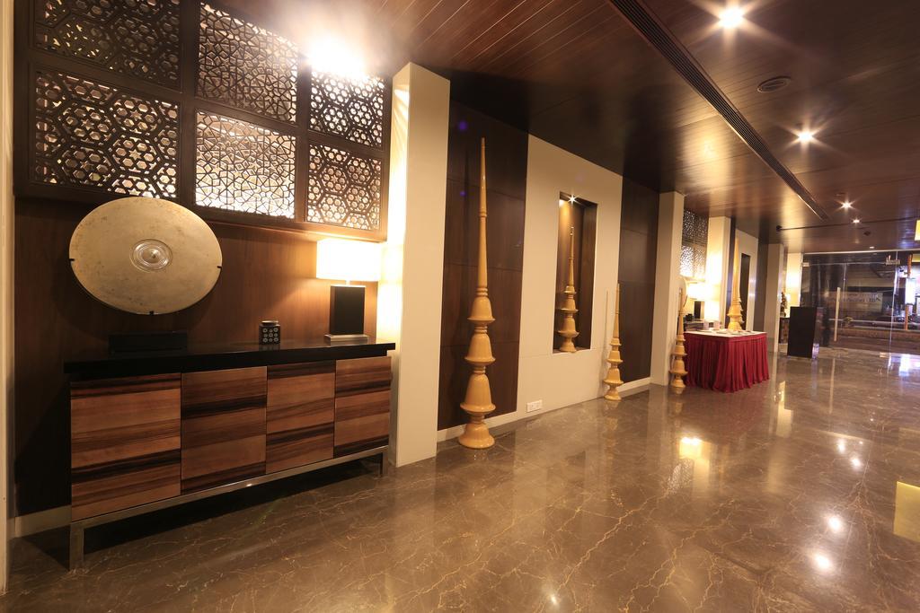 Hotel Regalia Tirupati Eksteriør billede