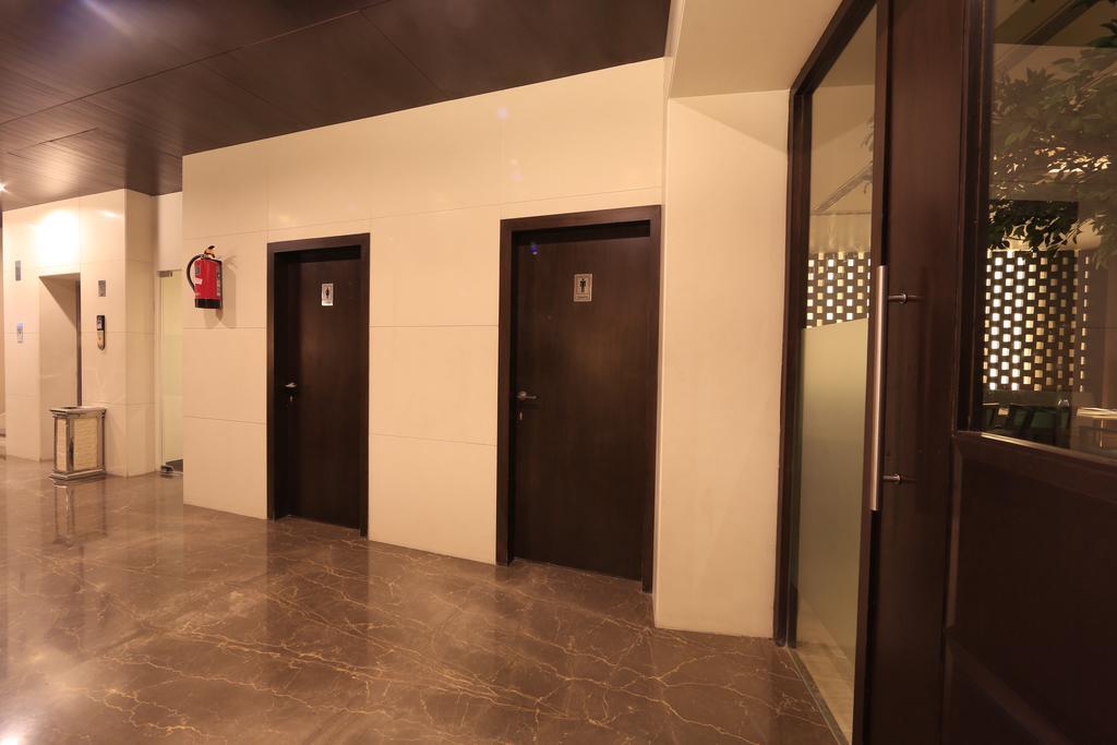 Hotel Regalia Tirupati Eksteriør billede