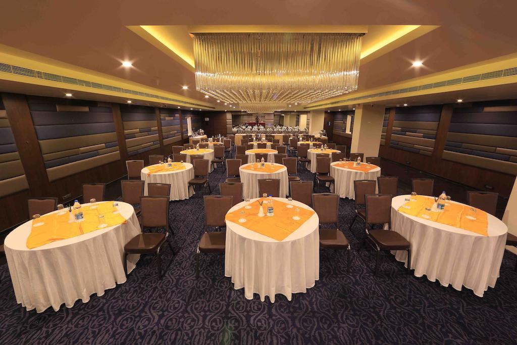 Hotel Regalia Tirupati Eksteriør billede