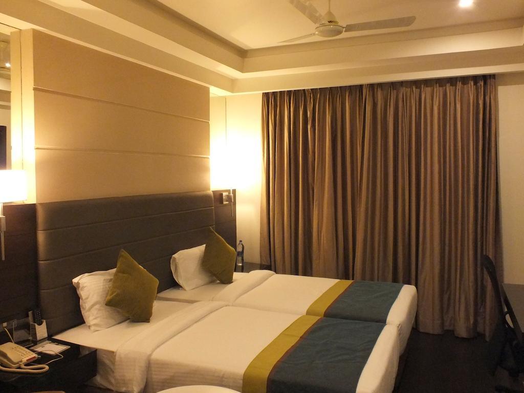 Hotel Regalia Tirupati Eksteriør billede