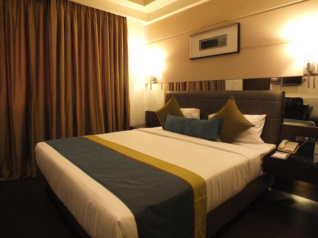 Hotel Regalia Tirupati Eksteriør billede