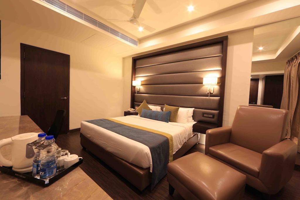 Hotel Regalia Tirupati Eksteriør billede