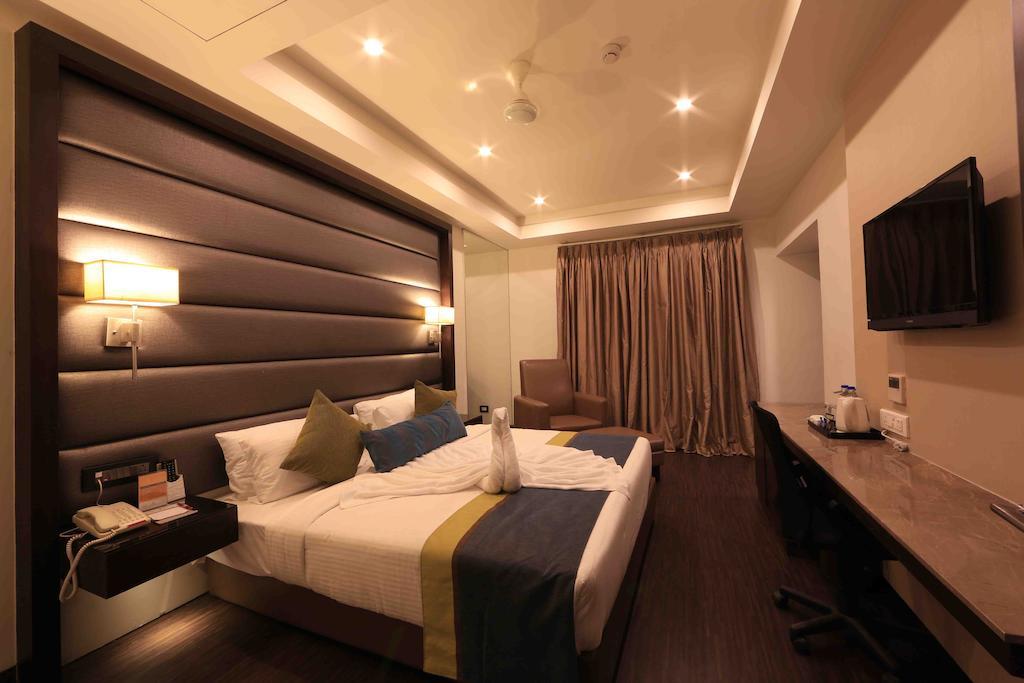 Hotel Regalia Tirupati Eksteriør billede