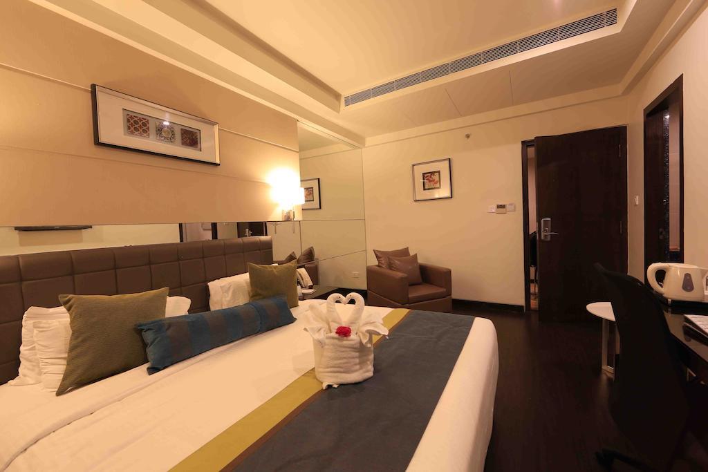 Hotel Regalia Tirupati Eksteriør billede