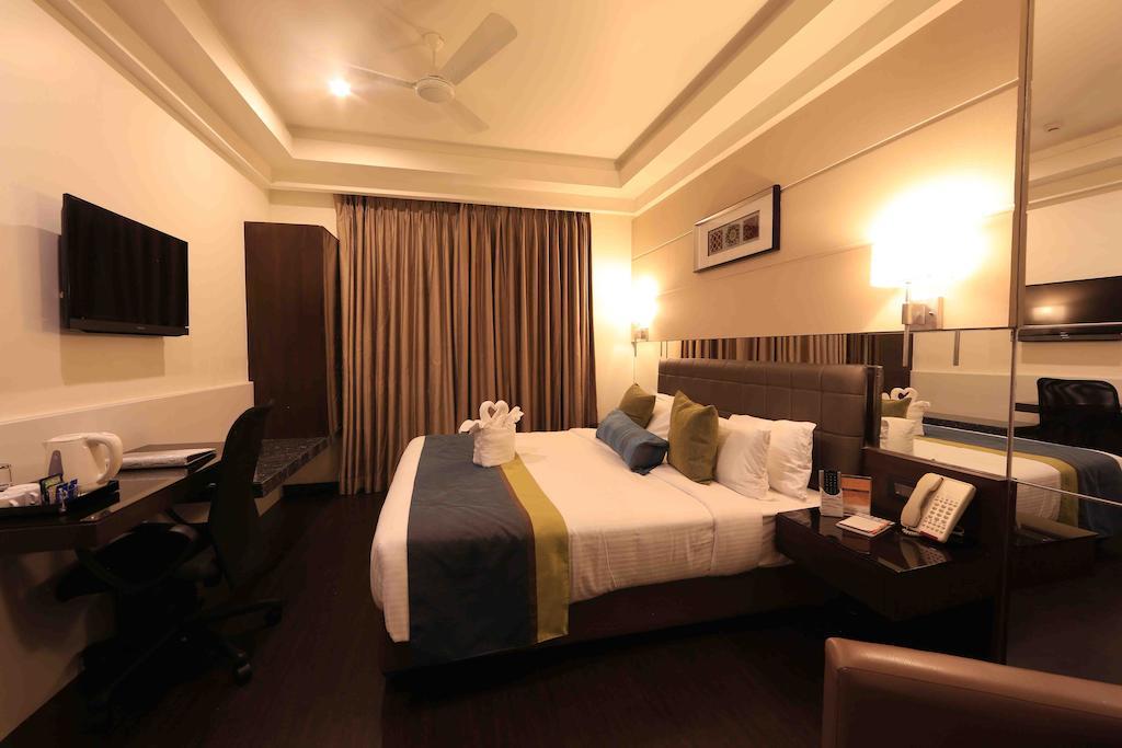 Hotel Regalia Tirupati Eksteriør billede