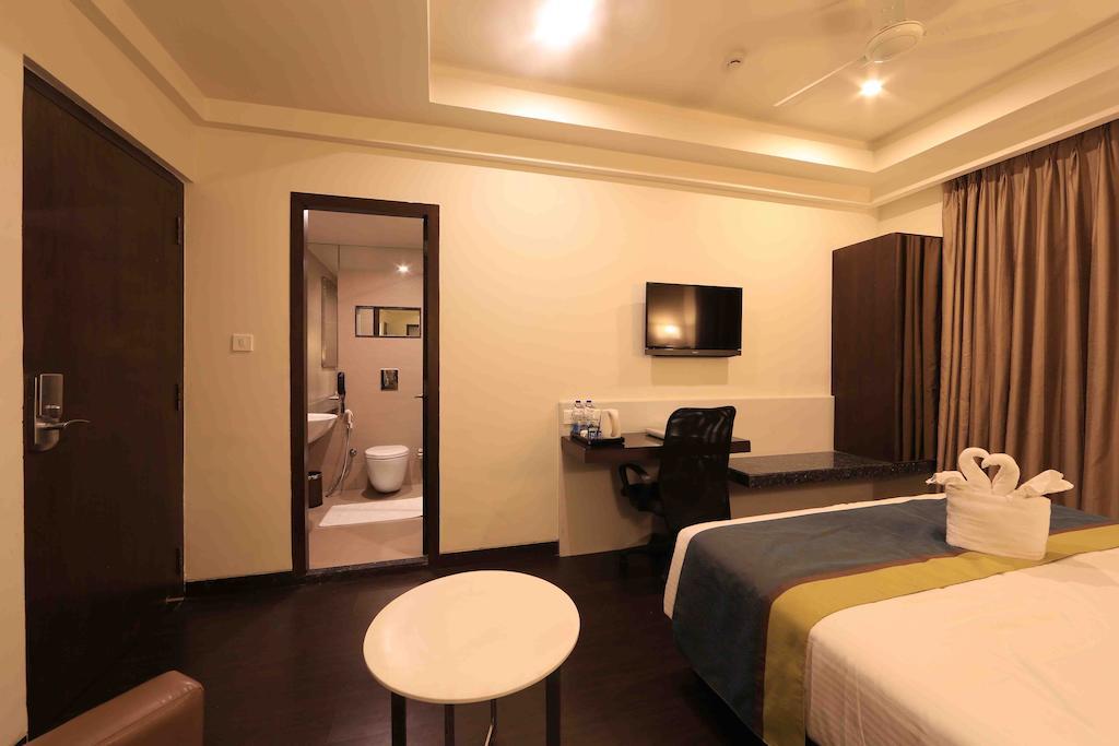 Hotel Regalia Tirupati Eksteriør billede