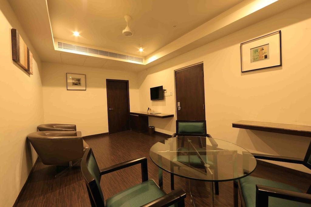 Hotel Regalia Tirupati Eksteriør billede